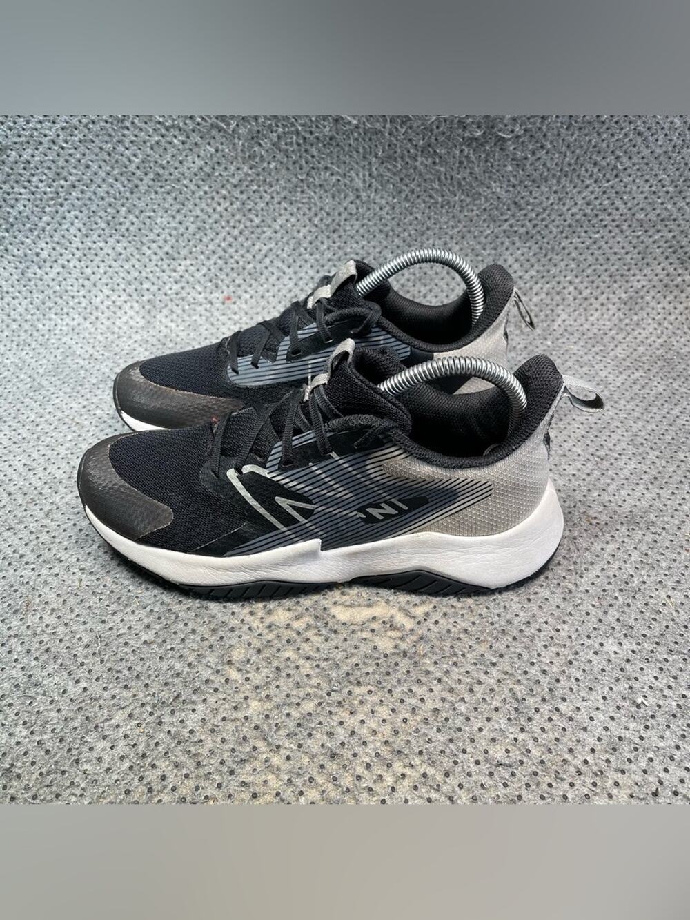 New Balance Rave Run v2 Running Shoes Size 7 Women’s